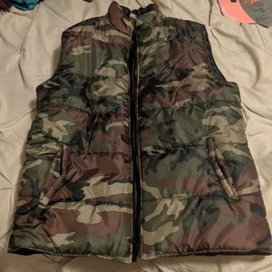 Mens camo vest